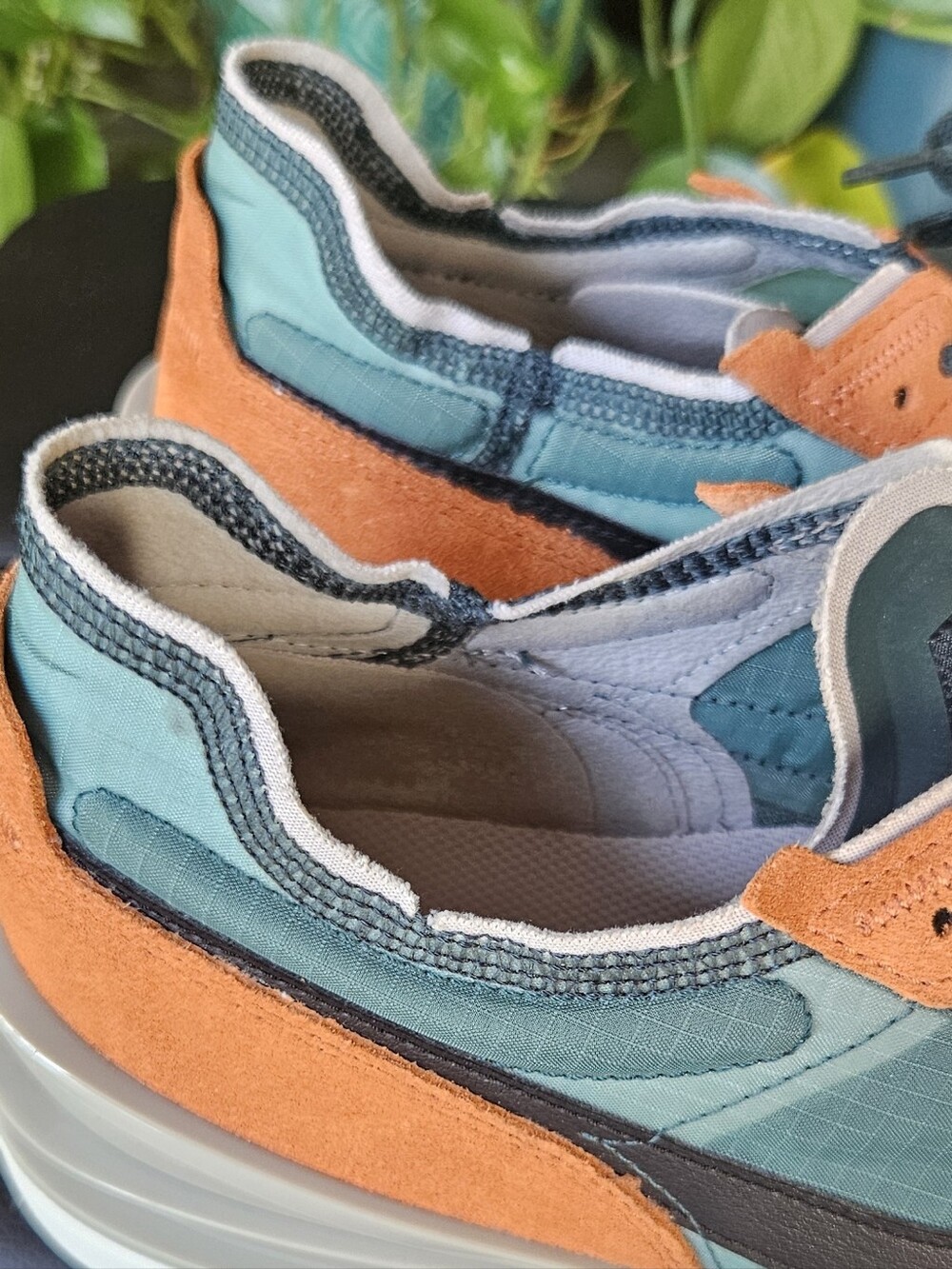 Nike Men's Teal and Orange Low-Top Sneaker with Black Swoosh - Picture 4 of 10